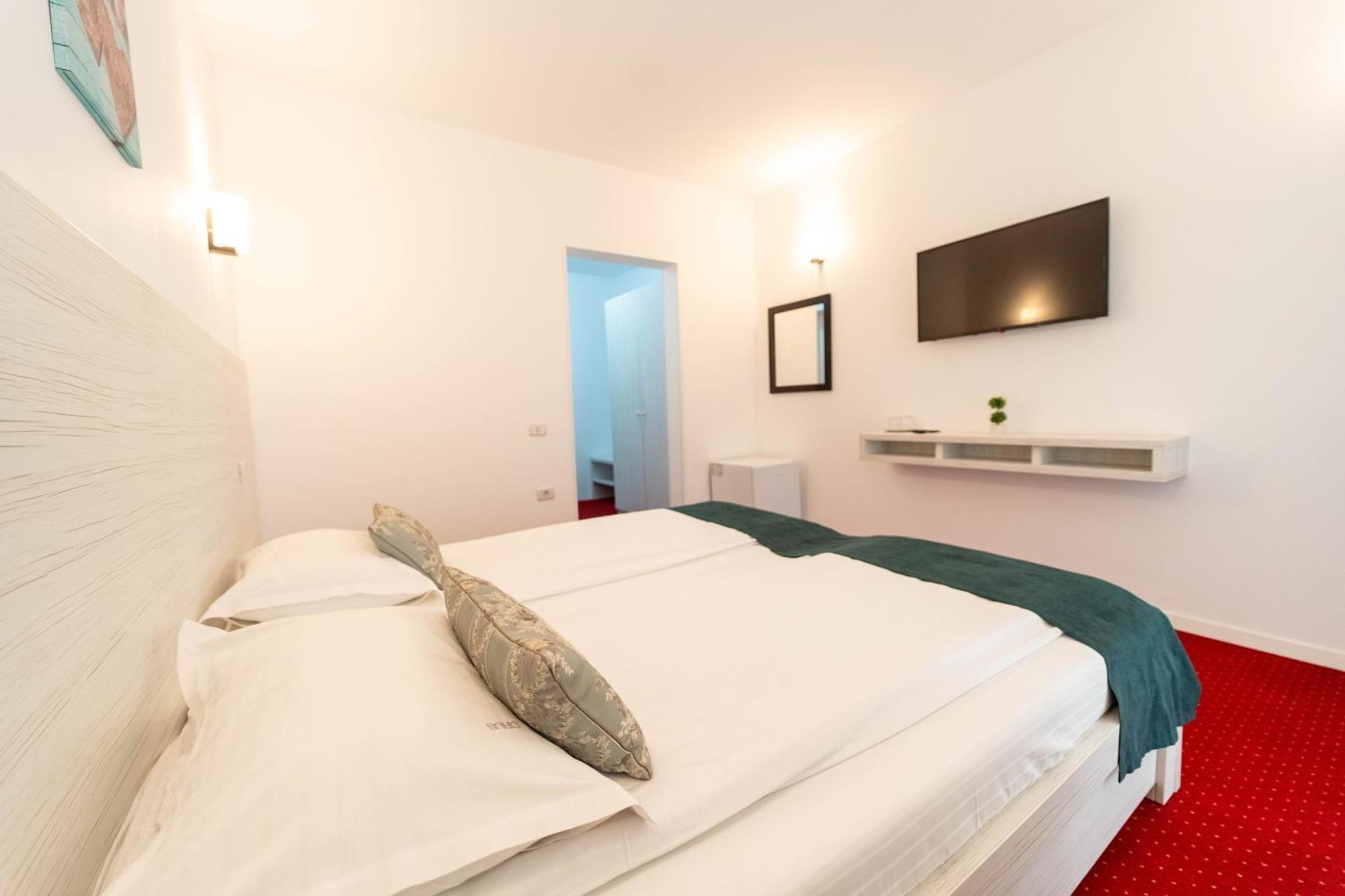 Hotel Cirus Predeál Kültér fotó